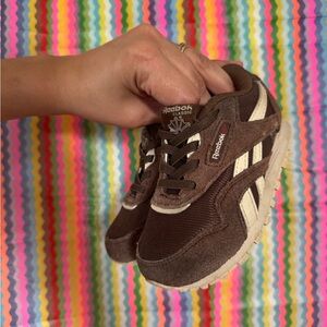 Reebok Kids Brown and Cream Classic Sneakers size 7